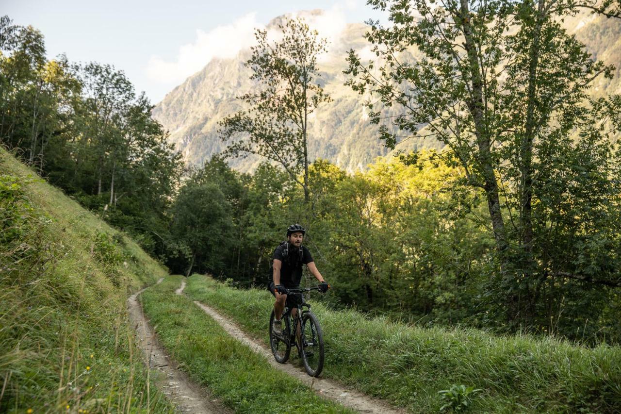 Granges LASCOSTES isolées et insolites en montagne à Loudenvielle dans les HAUTES-PYRENEES du dimanche au dimanche en principe néanmoins pour des séjours entre 4 et 7 nuits contactez-nous par la messagerie Exterior foto