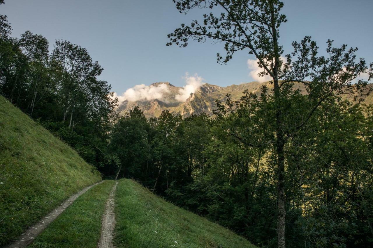 Granges LASCOSTES isolées et insolites en montagne à Loudenvielle dans les HAUTES-PYRENEES du dimanche au dimanche en principe néanmoins pour des séjours entre 4 et 7 nuits contactez-nous par la messagerie Exterior foto