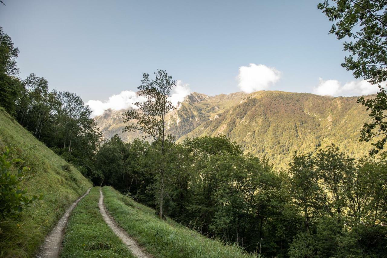 Granges LASCOSTES isolées et insolites en montagne à Loudenvielle dans les HAUTES-PYRENEES du dimanche au dimanche en principe néanmoins pour des séjours entre 4 et 7 nuits contactez-nous par la messagerie Exterior foto
